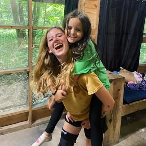 Meet your Posher, Milana